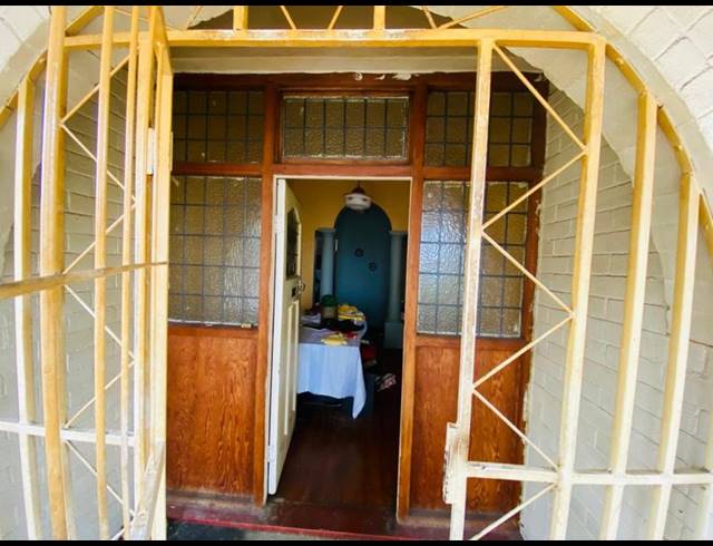 3 BEDROOM HOUSE FOR SALE IN KENILWORTH